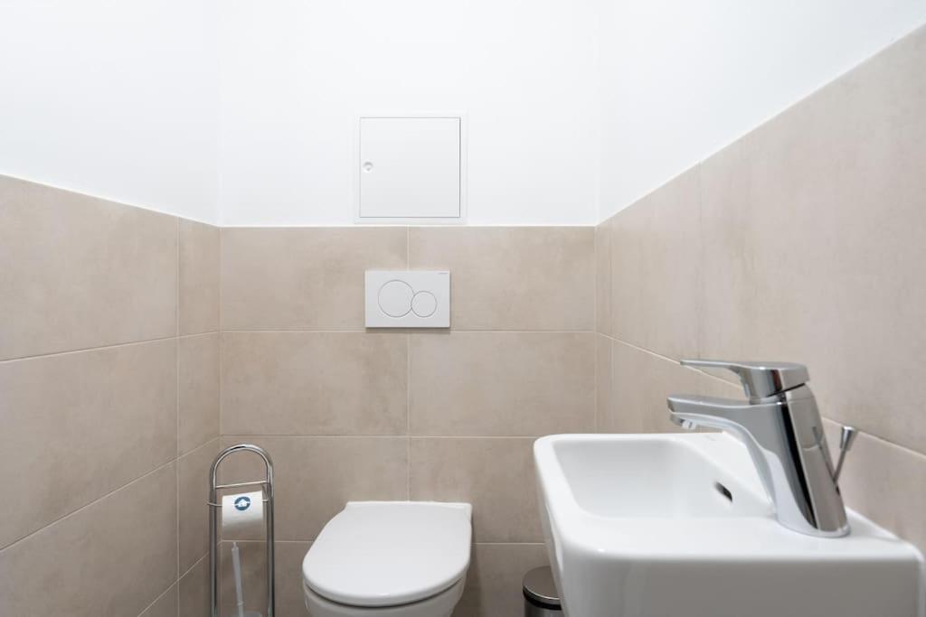 1Br Haven With Swift City Access By Hm 비엔나 외부 사진