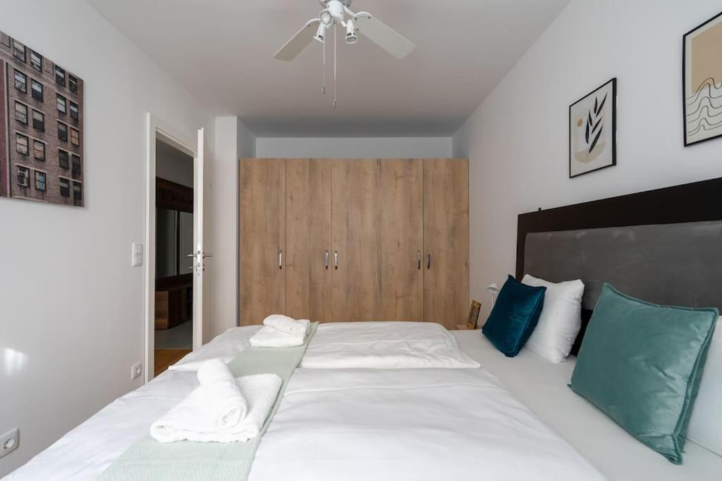 1Br Haven With Swift City Access By Hm 비엔나 외부 사진
