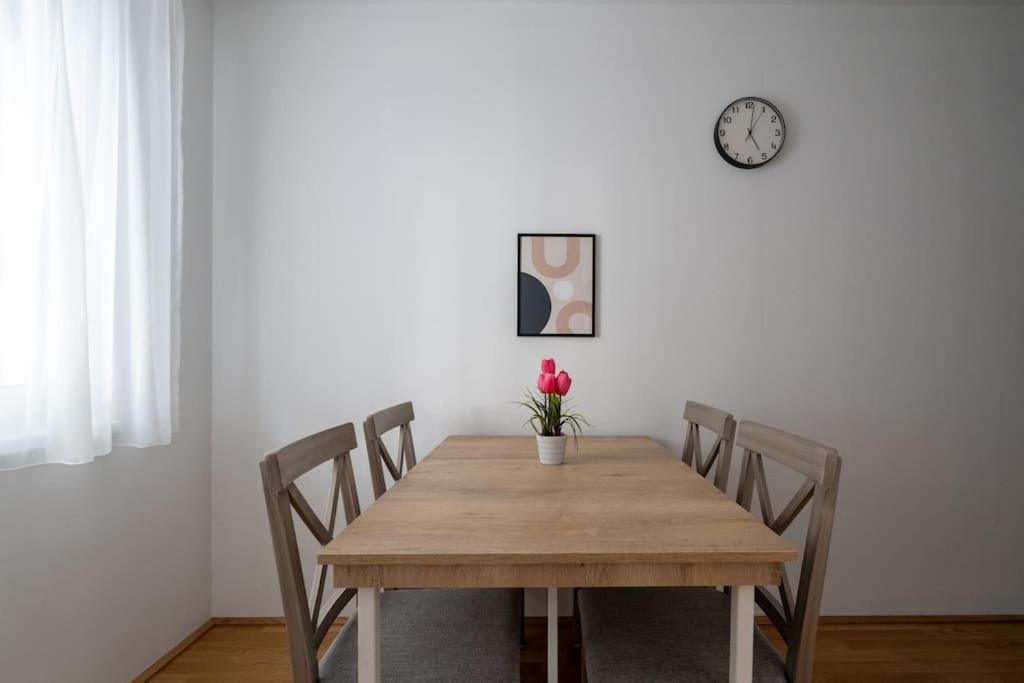 1Br Haven With Swift City Access By Hm 비엔나 외부 사진
